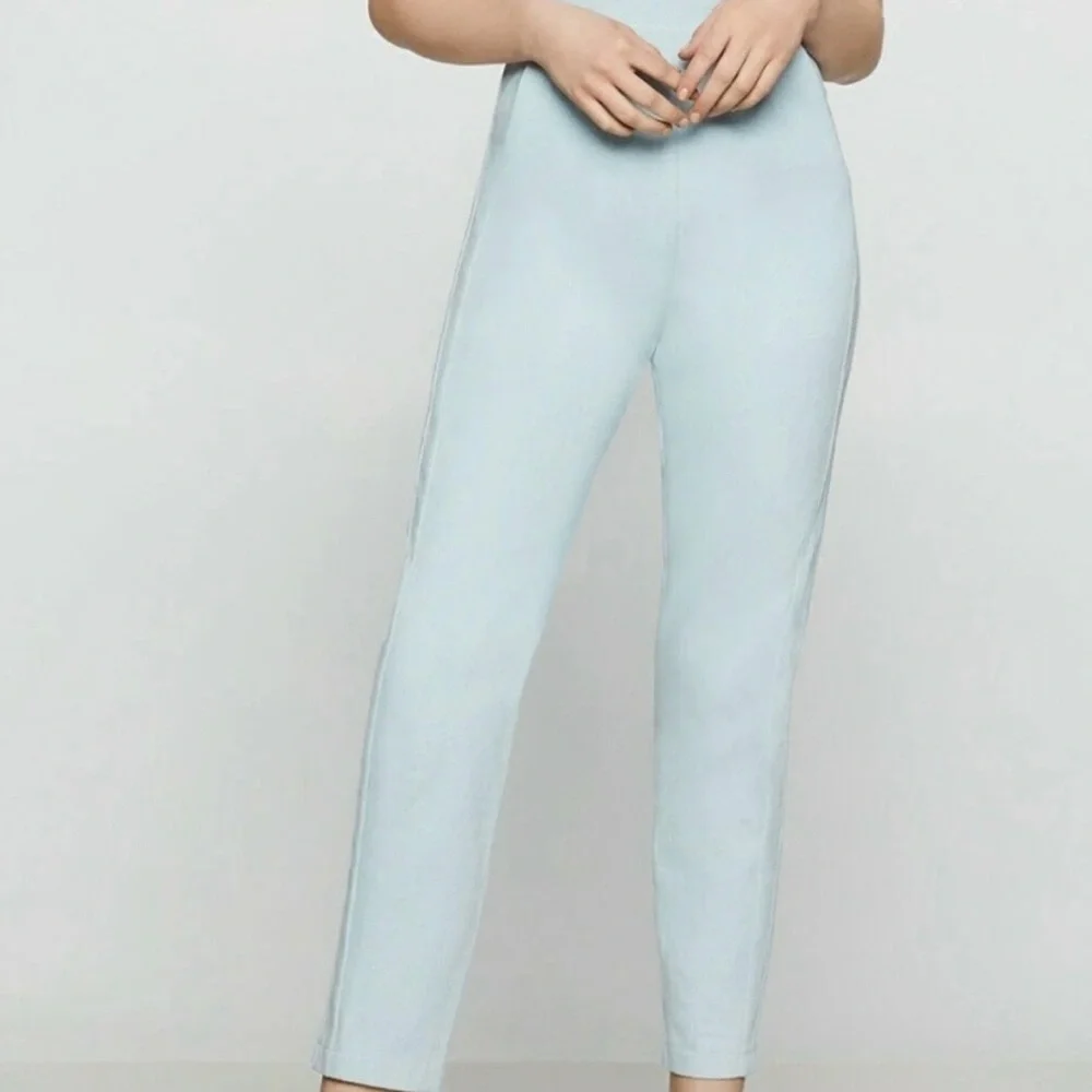 BCBGeneration Scalloped Denim Jumpsuit in Illusion White (Light Blue), SZ 2 NWT - Picture 2 of 8